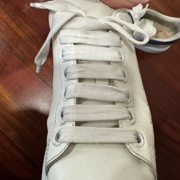 Alexander McQueen White and Navy Women's Oversized Sneaker missing insoles - Picture 8 of 11